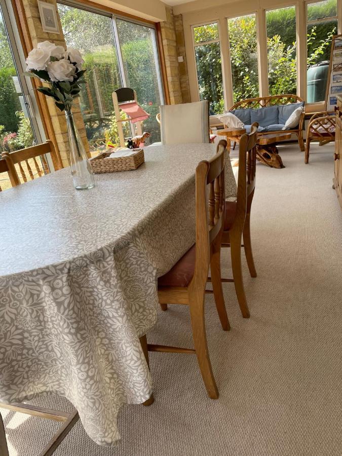 Cotswolds Luxury House In Central Bourton Large Sleeps 2-11. Pet Friendly. Екстериор снимка